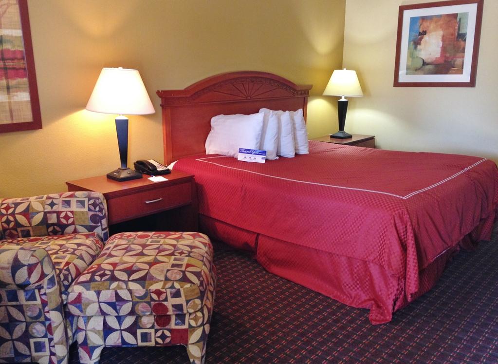 Americas Best Value Inn Юкон Номер фото