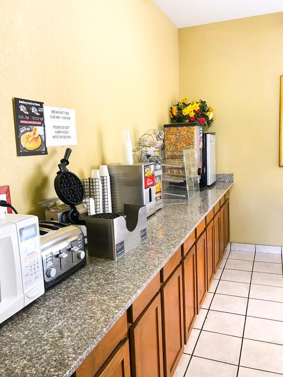 Americas Best Value Inn Юкон Экстерьер фото