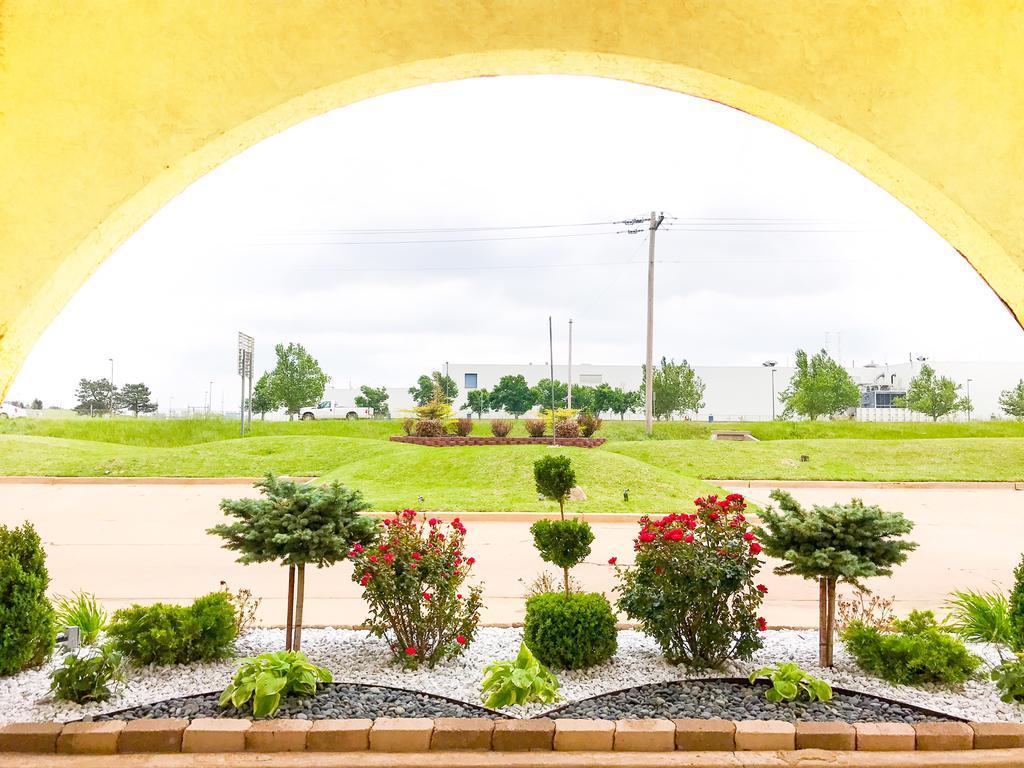 Americas Best Value Inn Юкон Экстерьер фото