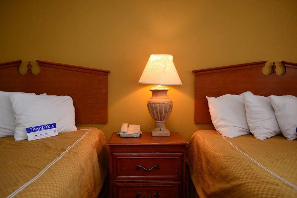 Americas Best Value Inn Юкон Экстерьер фото
