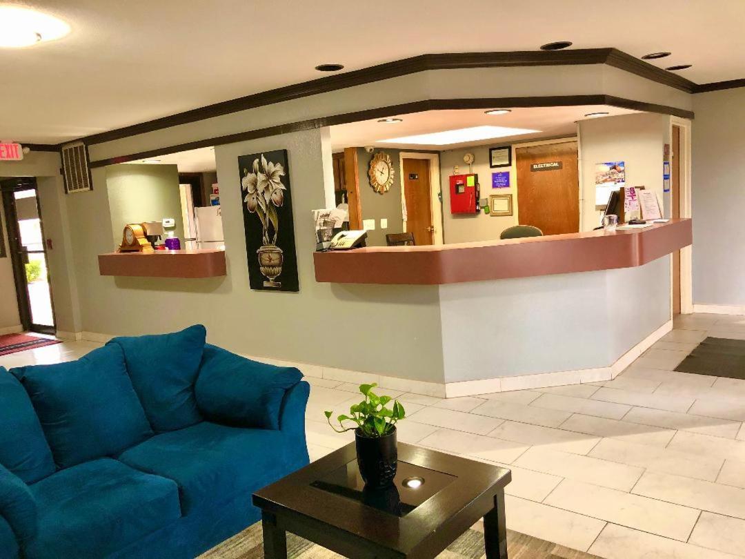 Americas Best Value Inn Юкон Экстерьер фото
